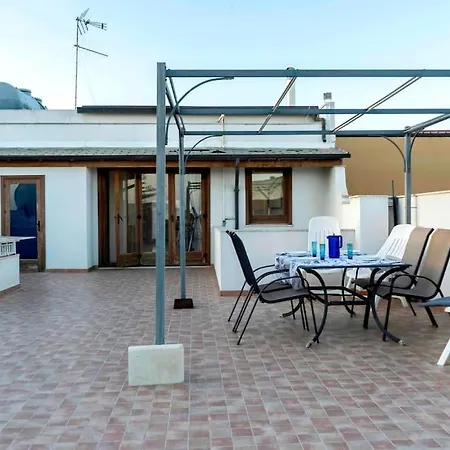 Luxury Palace Attico Vista Mare E Torre Cabrera شقة