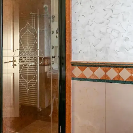 Luxury Palace Attico Vista Mare E Torre Cabrera شقة