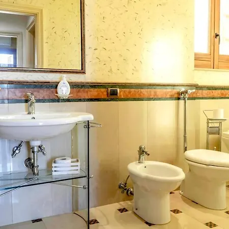 דירה Luxury Palace Attico Vista Mare E Torre Cabrera