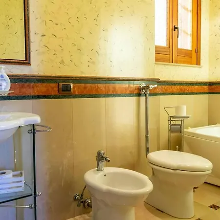 דירה Luxury Palace Attico Vista Mare E Torre Cabrera פוצאלו