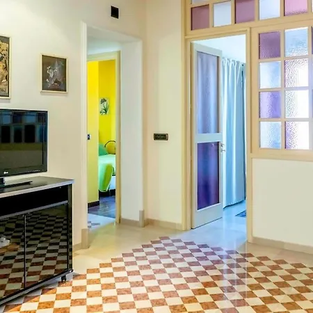 Luxury Palace Attico Vista Mare E Torre Cabrera פוצאלו