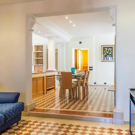 Luxury Palace Attico Vista Mare E Torre Cabrera דירה