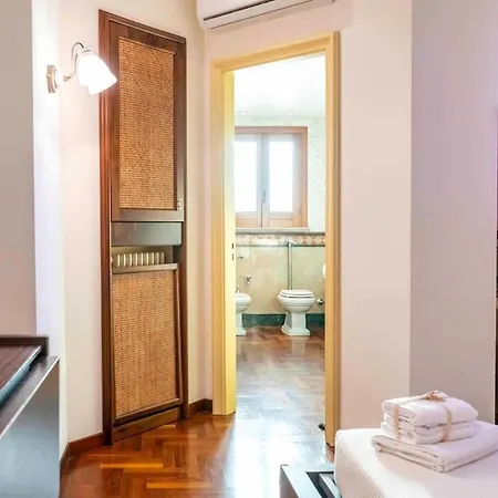 Apartment Luxury Palace Attico Vista Mare E Torre Cabrera *